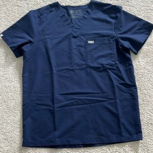 Men’s scrub top